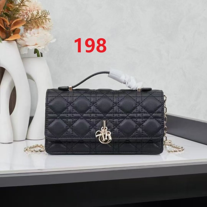Leather bag, 5A,no box,size 21 x 11.5 x 4.5cm,B98-192-198