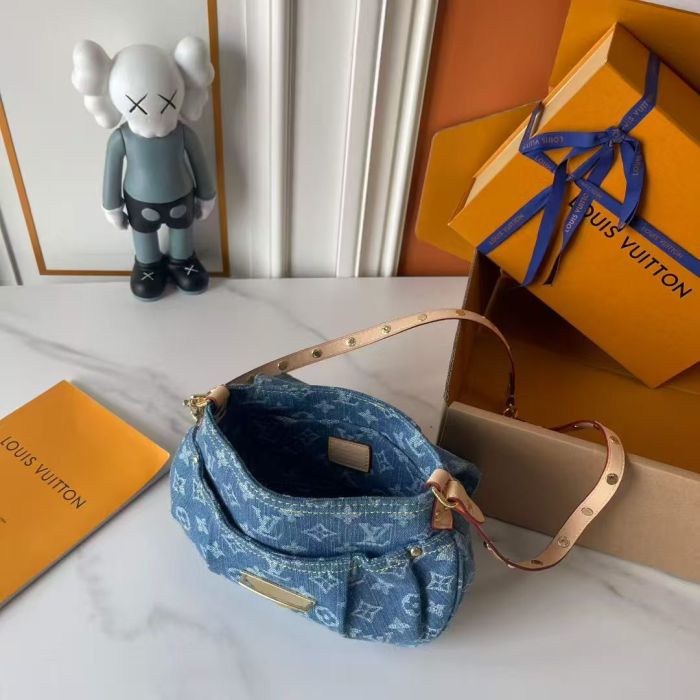 Denim and Split leather bag ,4A ,size 27*18*3 cm,  B88-771