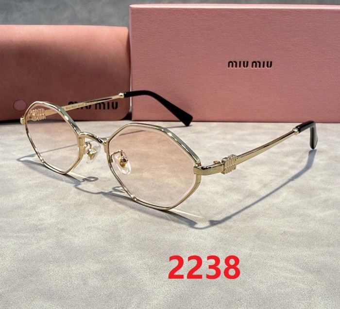 Blue light blocking sunglasses with the box and case ,G25-2238-2243