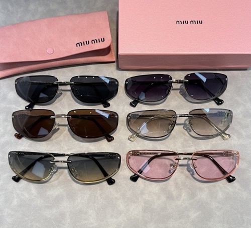 Blue light blocking sunglasses with the box and case ,G25-2207-2212