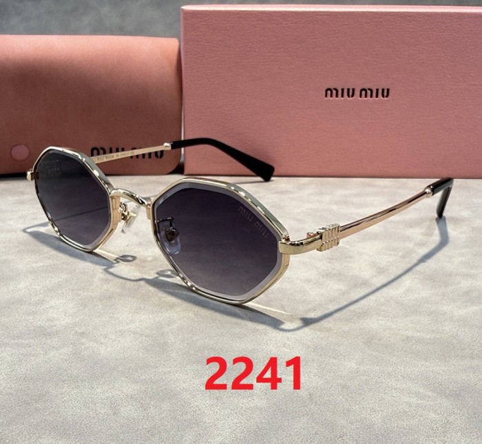 Blue light blocking sunglasses with the box and case ,G25-2238-2243