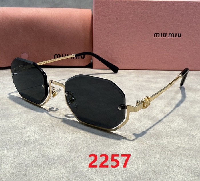 Blue light blocking sunglasses with the box and case ,G25-2256-2262