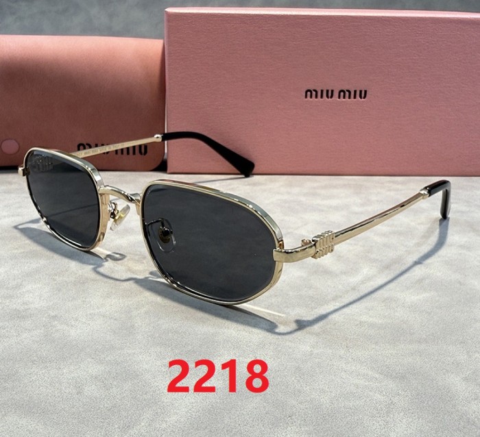 Blue light blocking sunglasses with the box and case ,G25-2213-2218