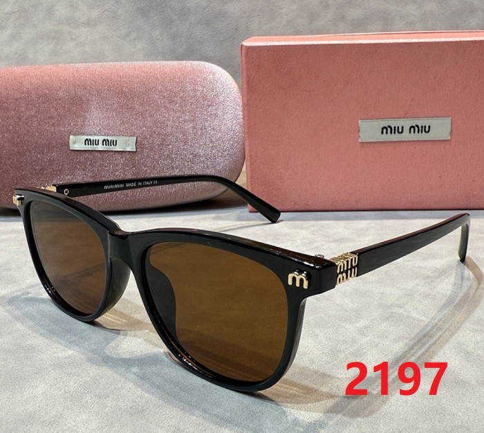 Blue light blocking sunglasses with the box and case ,G25-2191-2198