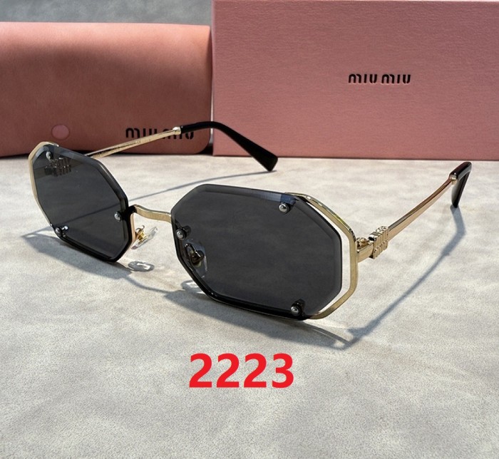 Blue light blocking sunglasses with the box and case ,G25-22219-2224