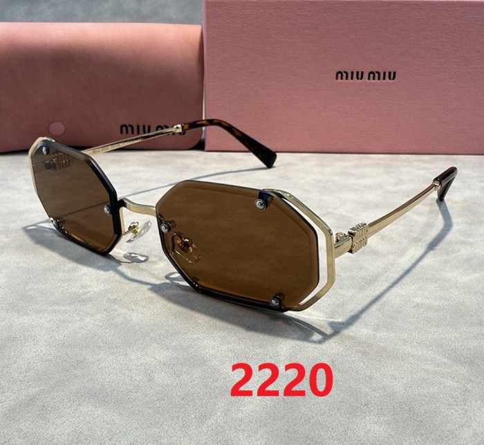 Blue light blocking sunglasses with the box and case ,G25-22219-2224