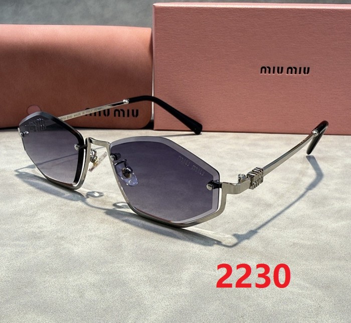 Blue light blocking sunglasses with the box and case ,G25-2225-2231