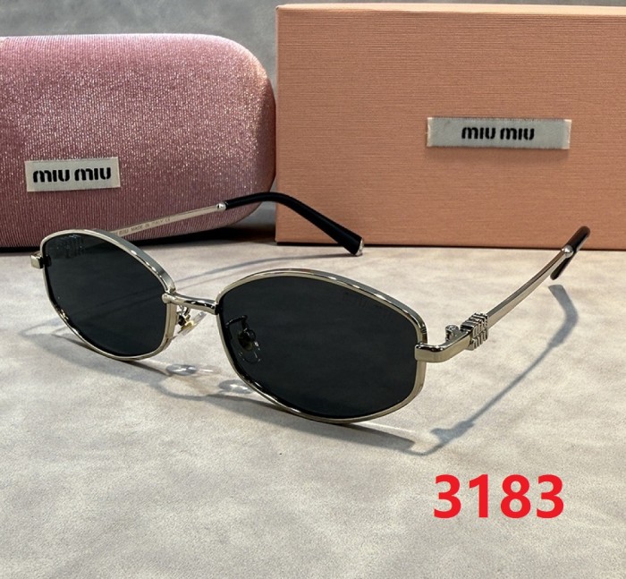 Blue light blocking sunglasses with the box and case ,G25-3180-3186