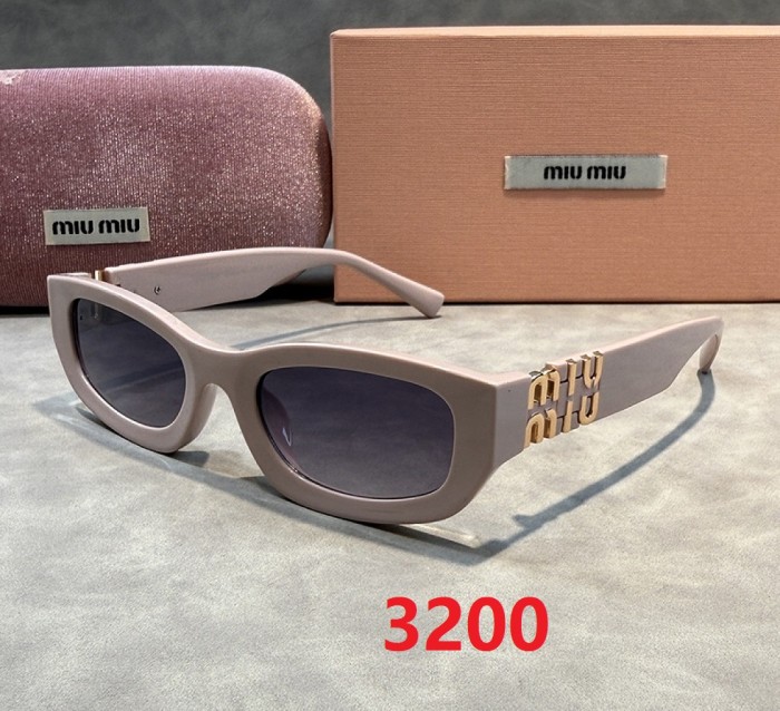 Blue light blocking sunglasses with the box and case ,G25-3199-3206