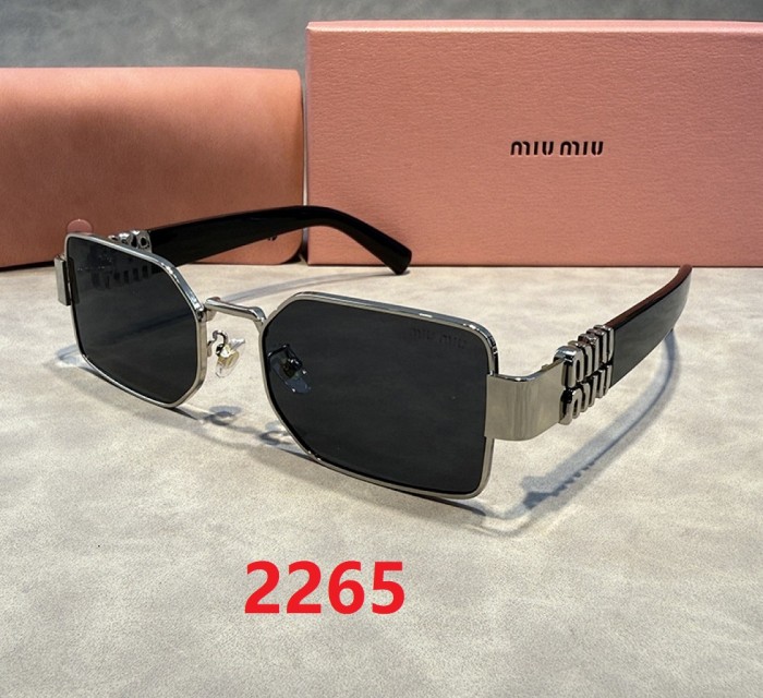 Blue light blocking sunglasses with the box and case ,G25-2263-2268