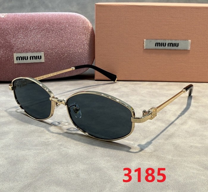 Blue light blocking sunglasses with the box and case ,G25-3180-3186