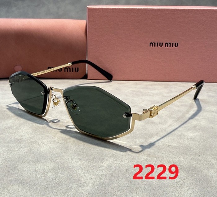 Blue light blocking sunglasses with the box and case ,G25-2225-2231