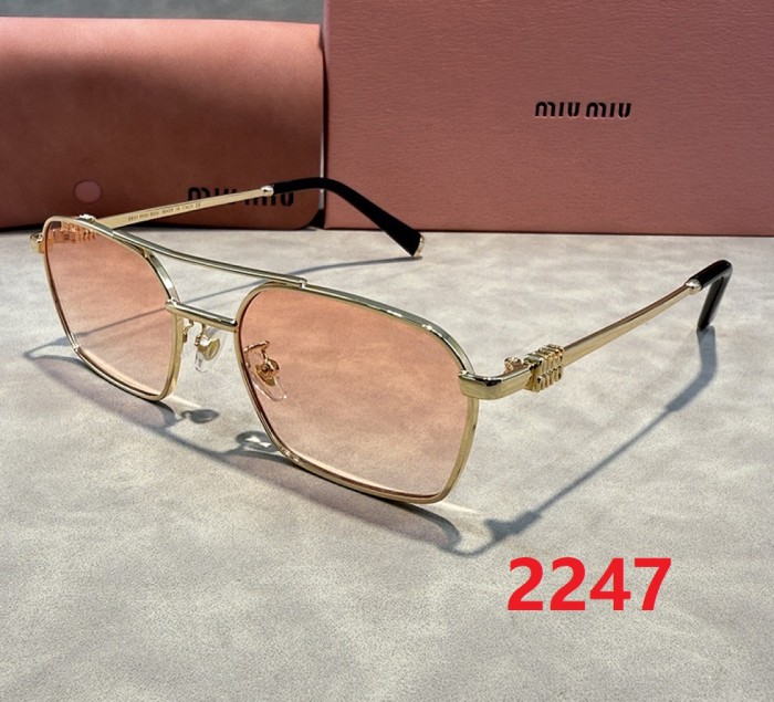 Blue light blocking sunglasses with the box and case ,G25-2244-2249