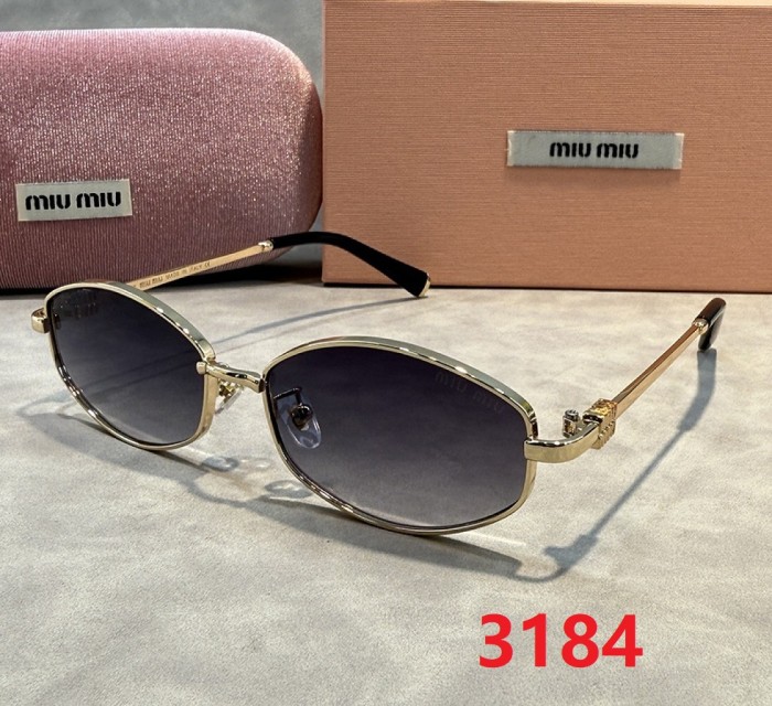 Blue light blocking sunglasses with the box and case ,G25-3180-3186