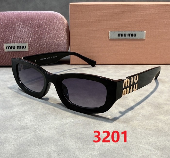 Blue light blocking sunglasses with the box and case ,G25-3199-3206