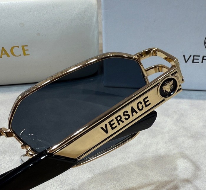 Blue light blocking sunglasses with the box and case ,G25-3421-3426