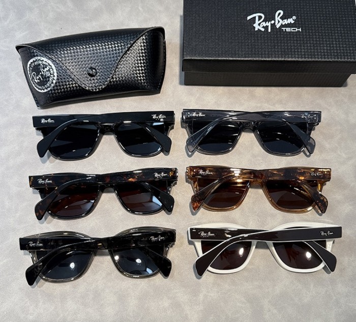 Blue light blocking sunglasses with the box and case ,G25-3288-3293