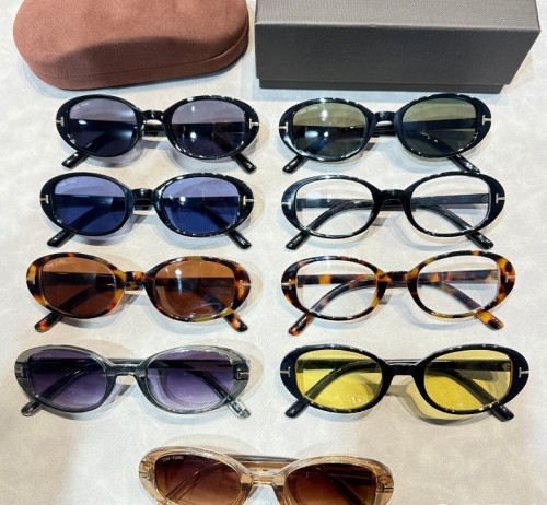 Blue light blocking sunglasses with the box and case ,G25-3470-3478