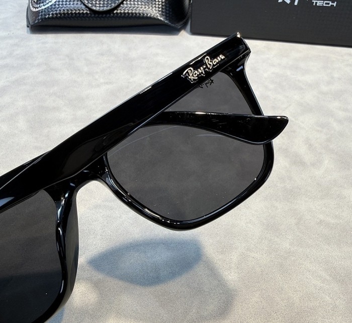 Blue light blocking sunglasses with the box and case ,G25-3267-3273