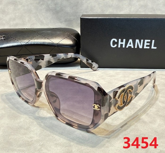 Blue light blocking sunglasses with the box and case ,G25-3452-3457