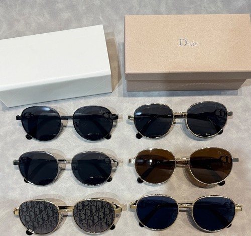 Blue light blocking sunglasses with the box and case ,G25-3464-3469