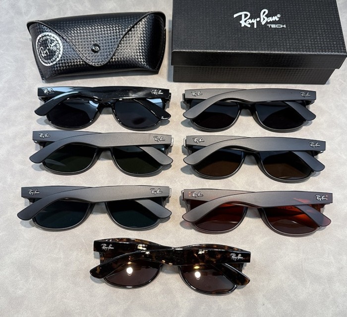 Blue light blocking sunglasses with the box and case ,G25-3300-3306