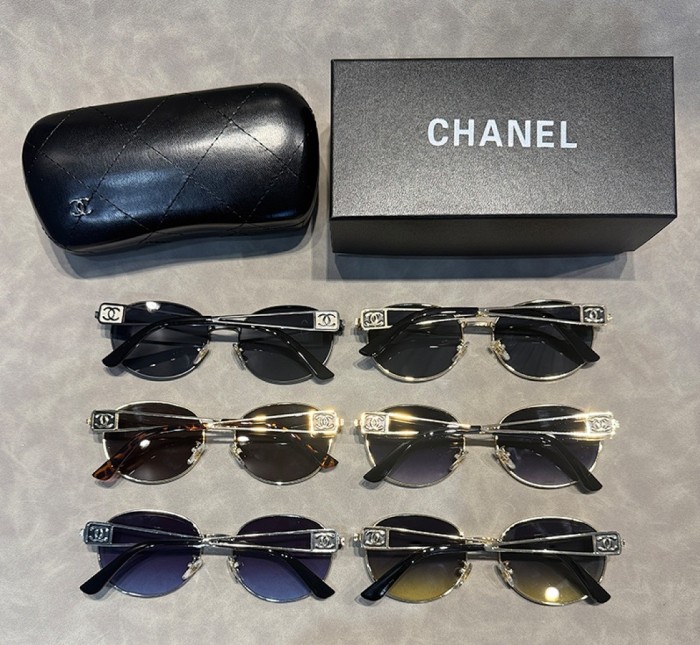 Blue light blocking sunglasses with the box and case ,G25-3562-3567