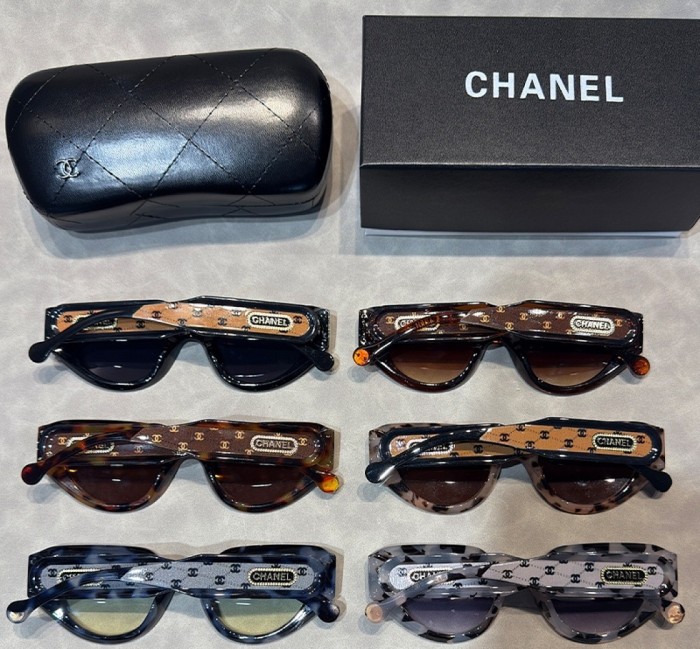 Blue light blocking sunglasses with the box and case ,G25-3537-3542