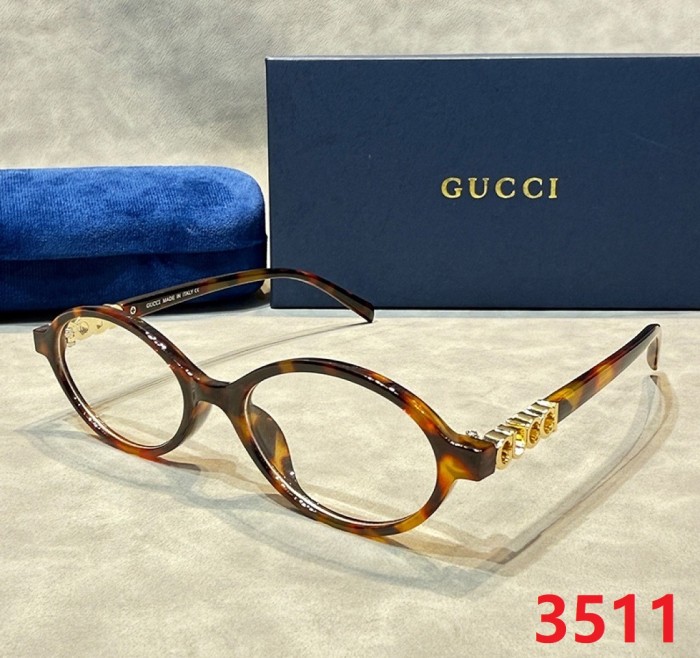 Blue light blocking sunglasses with the box and case ,G25-3504-3511