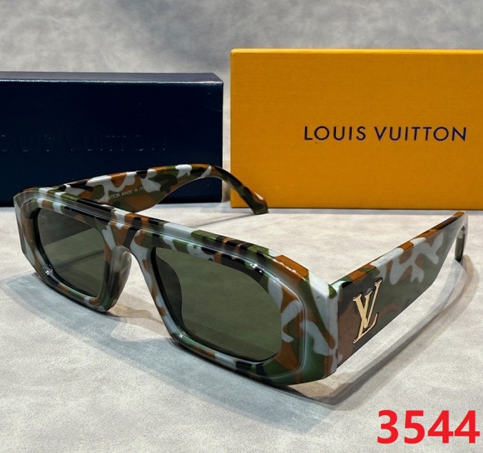 Blue light blocking sunglasses with the box and case ,G25-3543-3549