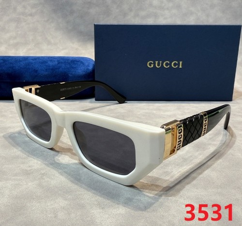 Blue light blocking sunglasses with the box and case ,G25-3531-3536