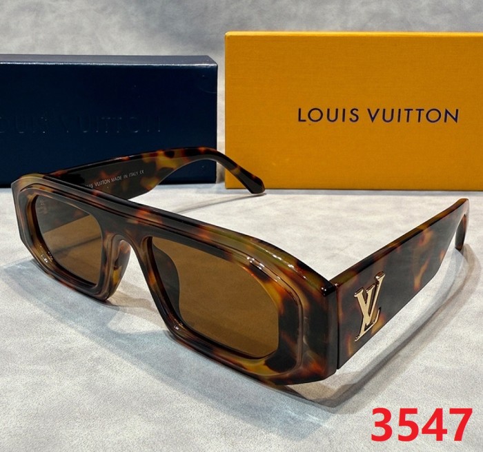 Blue light blocking sunglasses with the box and case ,G25-3543-3549