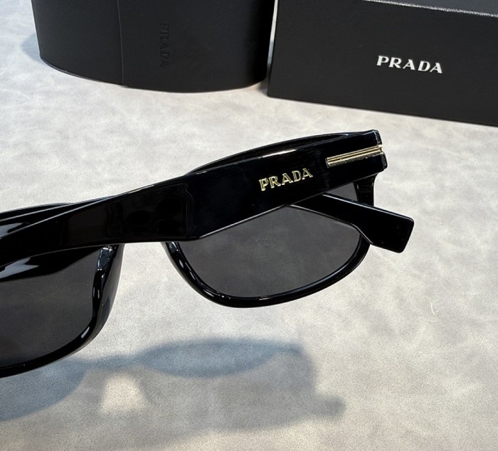 Blue light blocking sunglasses with the box and case ,G25-3633-3637