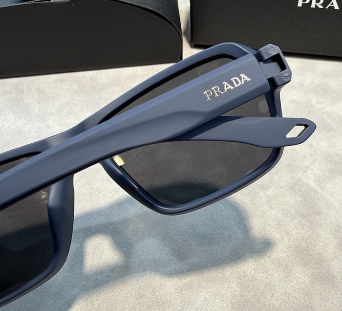 Blue light blocking sunglasses with the box and case ,G25-3620-3627