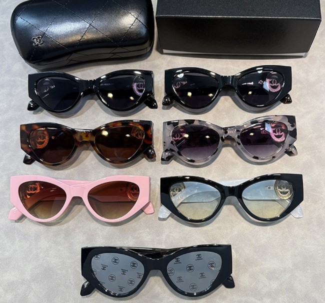 Blue light blocking sunglasses with the box and case ,G25-3584-3590