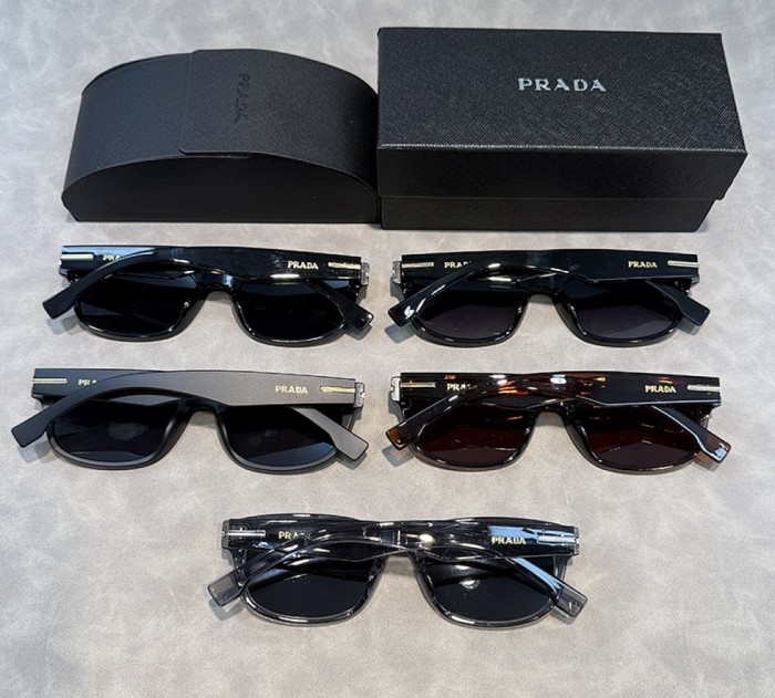Blue light blocking sunglasses with the box and case ,G25-3633-3637