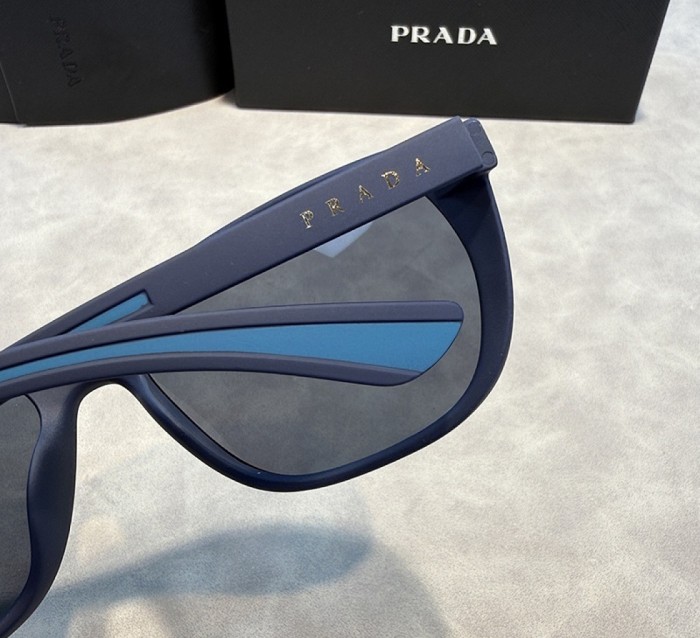 Blue light blocking sunglasses with the box and case ,G25-3605-3611