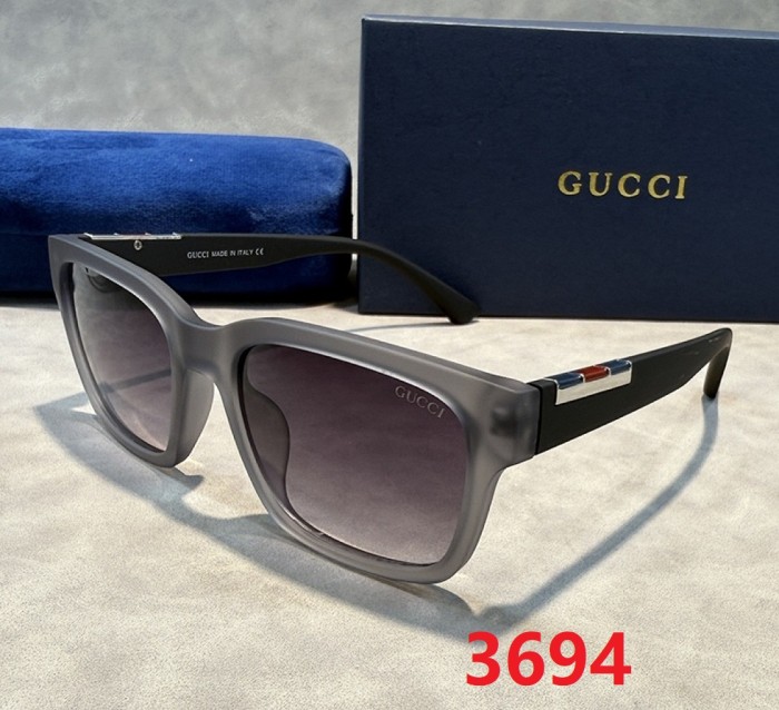 Blue light blocking sunglasses with the box and case ,G25-3690-3695