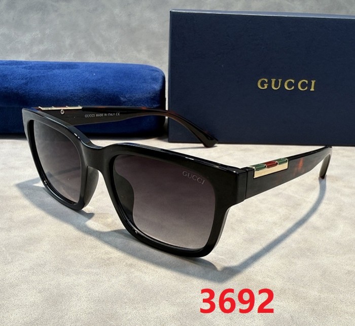 Blue light blocking sunglasses with the box and case ,G25-3690-3695