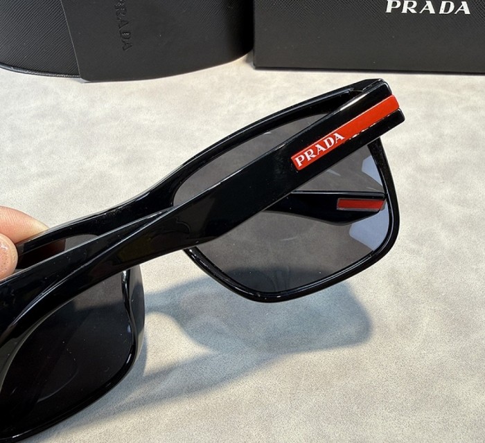 Blue light blocking sunglasses with the box and case ,G25-3659-3664