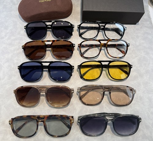 Blue light blocking sunglasses with the box and case ,G25-3718-3727