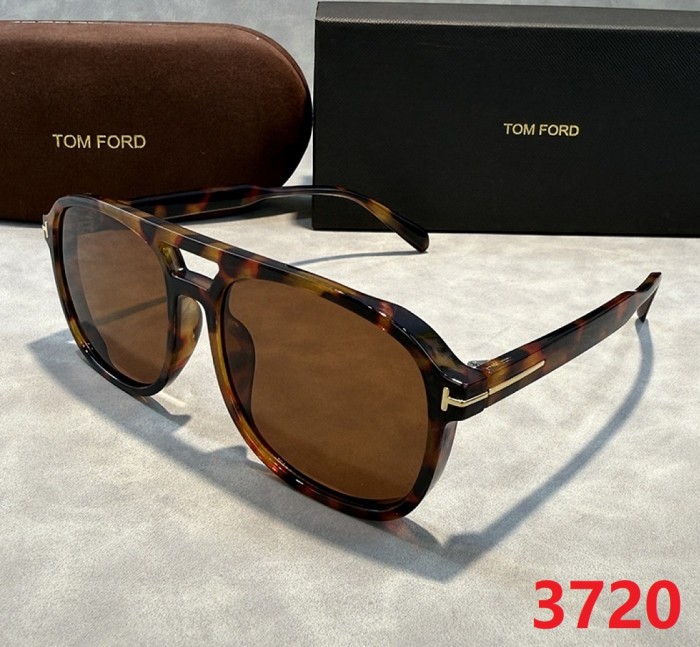 Blue light blocking sunglasses with the box and case ,G25-3718-3727