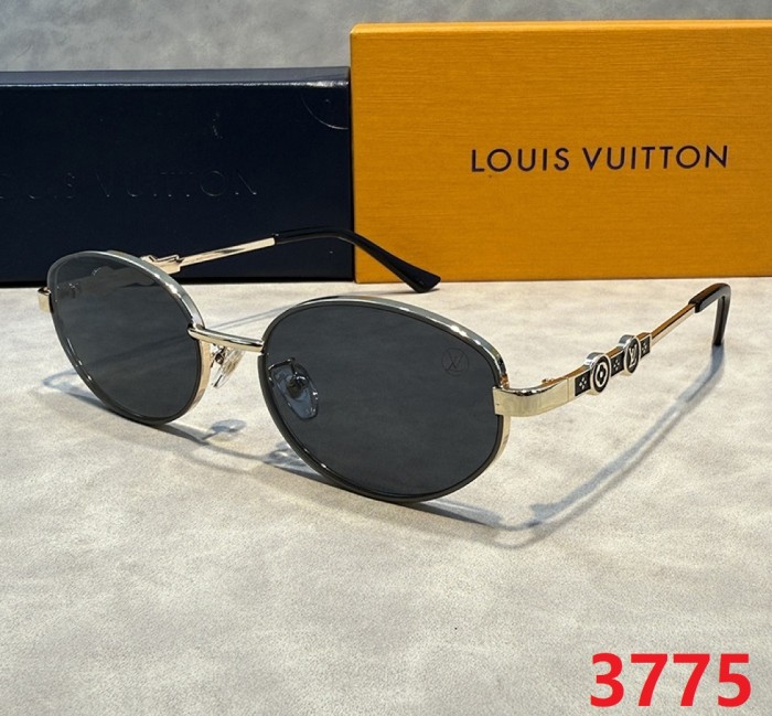 Blue light blocking sunglasses with the box and case ,G25-3773-3778