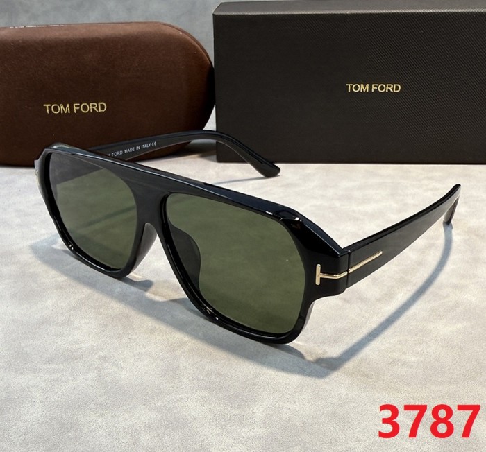 Blue light blocking sunglasses with the box and case ,G25-3785-3794