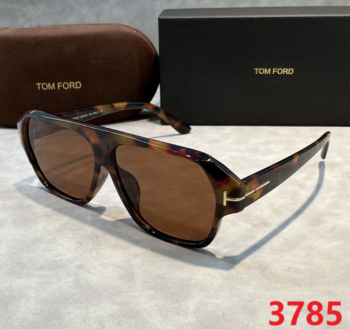 Blue light blocking sunglasses with the box and case ,G25-3785-3794