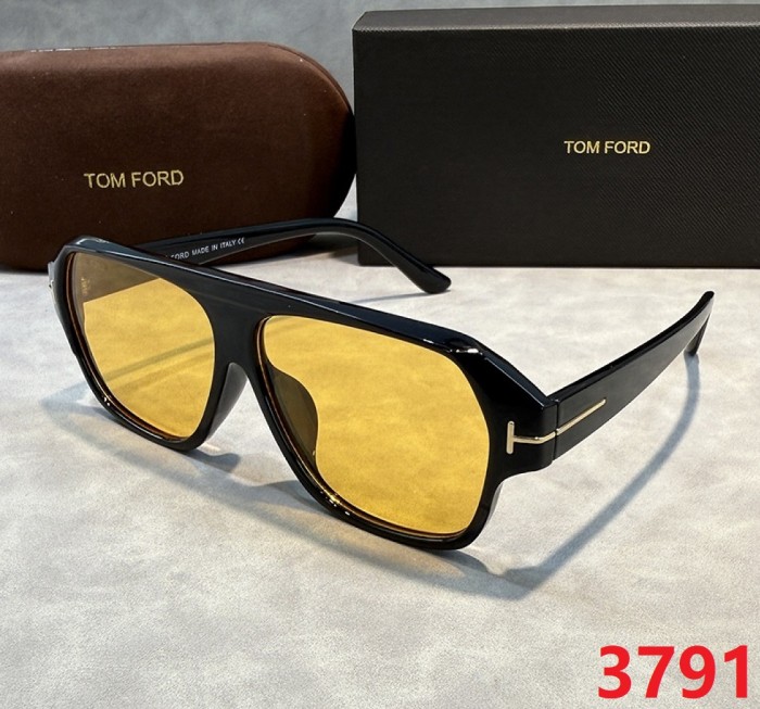 Blue light blocking sunglasses with the box and case ,G25-3785-3794