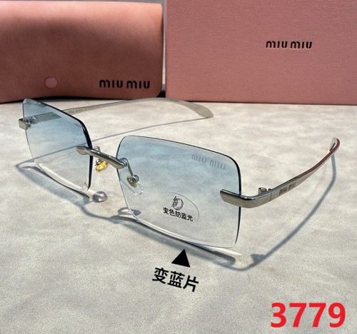 Blue light blocking sunglasses with the box and case ,G25-3779-3784
