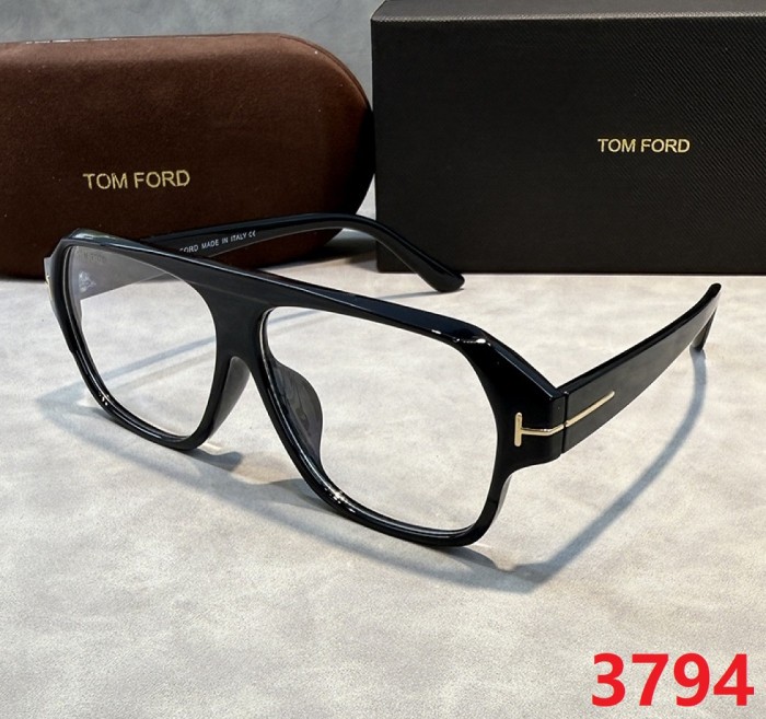 Blue light blocking sunglasses with the box and case ,G25-3785-3794