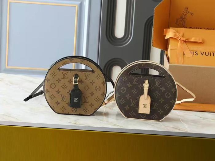 Split leather bag ,4A ,size 22*21*7cm,  B88-414-415