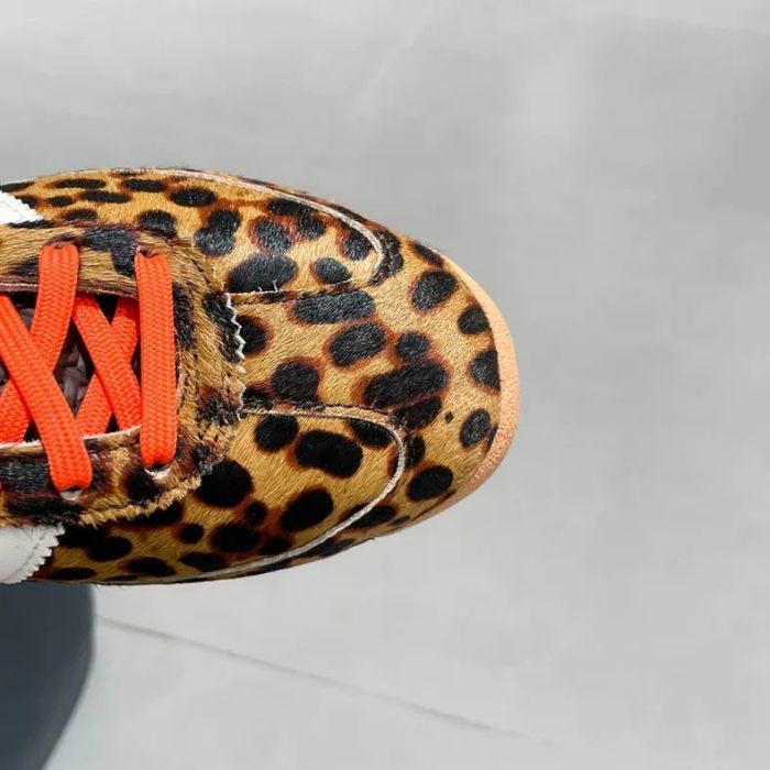 Women runner sneaker shoes,  with box,size 35.5-40，SS70-281